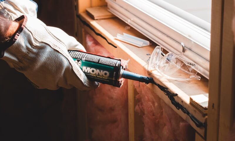 Supplyguys plastering a wooden shelf